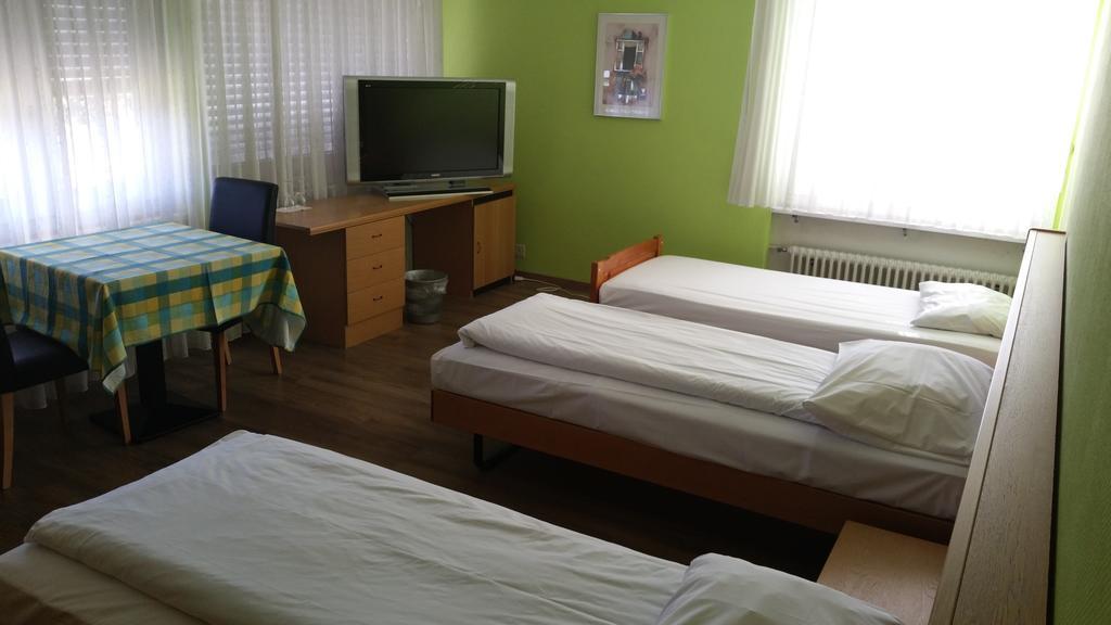 Hotel Mare & Monti Bassersdorf Exteriör bild