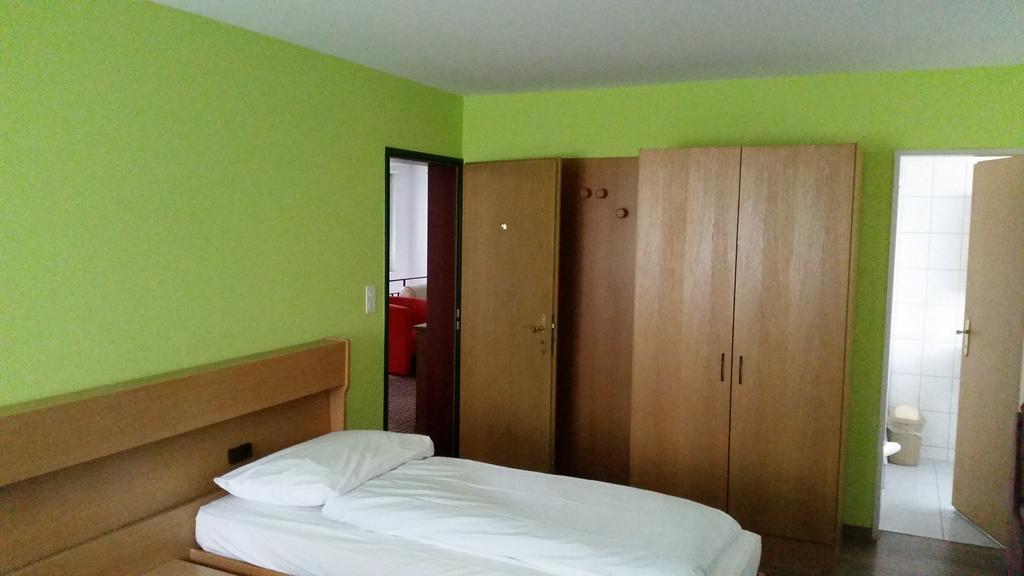Hotel Mare & Monti Bassersdorf Exteriör bild
