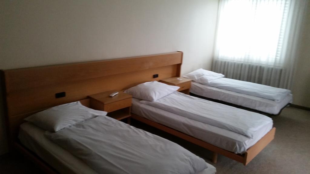 Hotel Mare & Monti Bassersdorf Exteriör bild